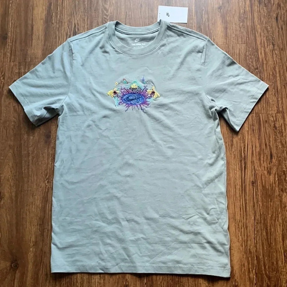 NWT Nike Men’s Interstellar Magic Embroidered T- Shirt Men’s Medium - Picture 1 of 6